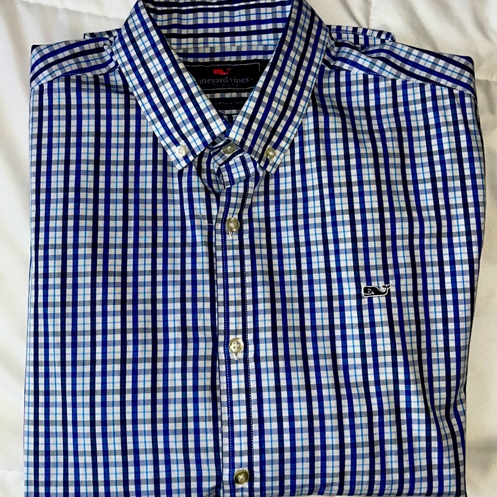 Vineyard Vines Blue/Navy/White button-down dress shirt
